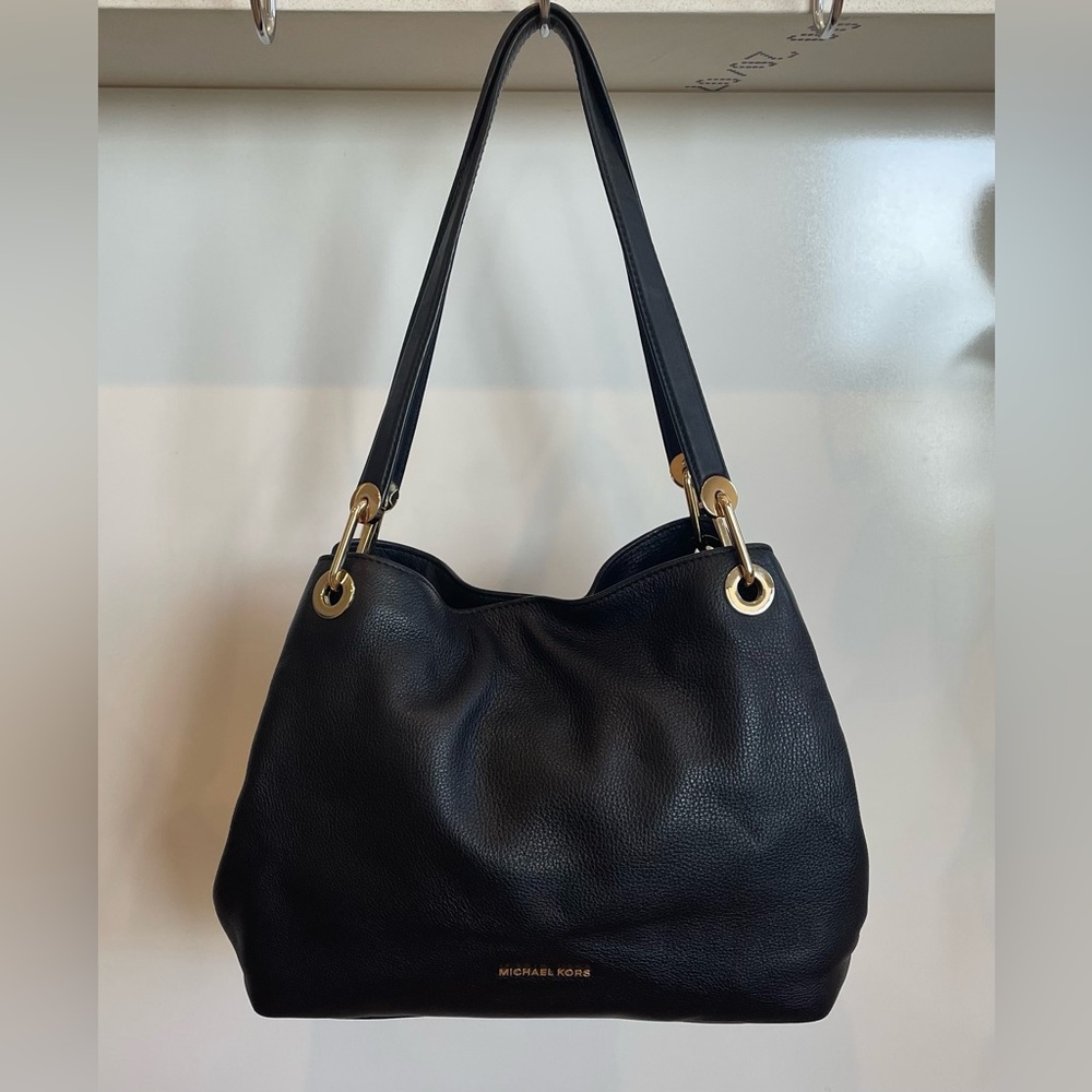 Micheal Kors Raven Large Leather Shoulder Bag Black with Gold Hardware - Picture 1 of 7